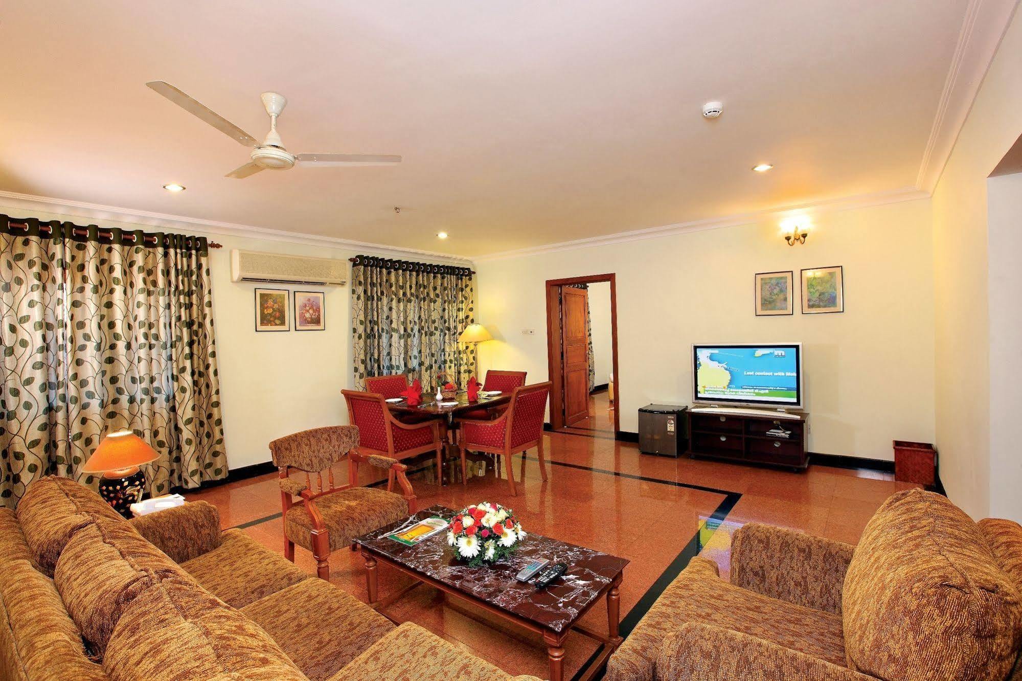 Quality Airport Hotels Nedumbassery Ngoại thất bức ảnh