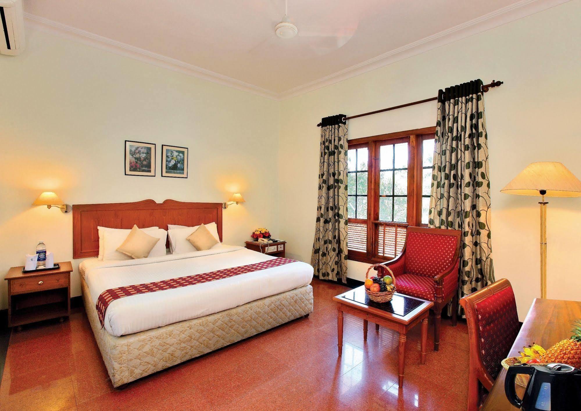 Quality Airport Hotels Nedumbassery Ngoại thất bức ảnh