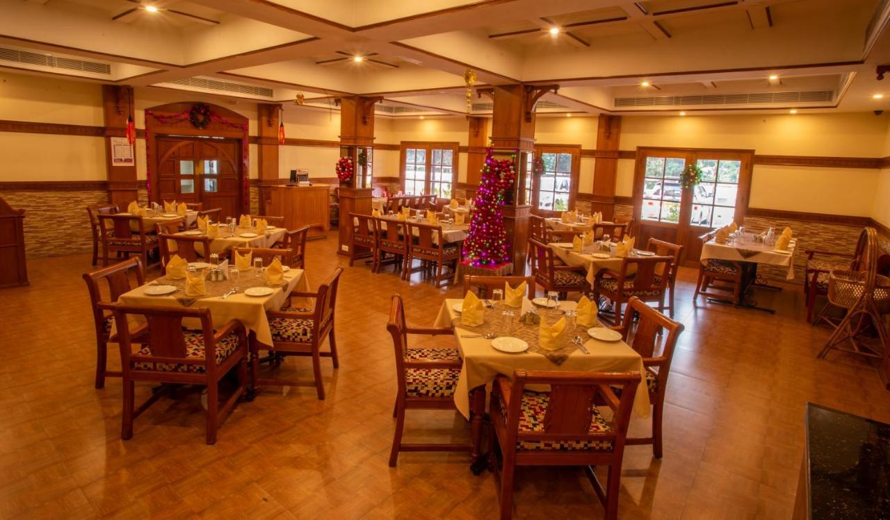 Quality Airport Hotels Nedumbassery Ngoại thất bức ảnh