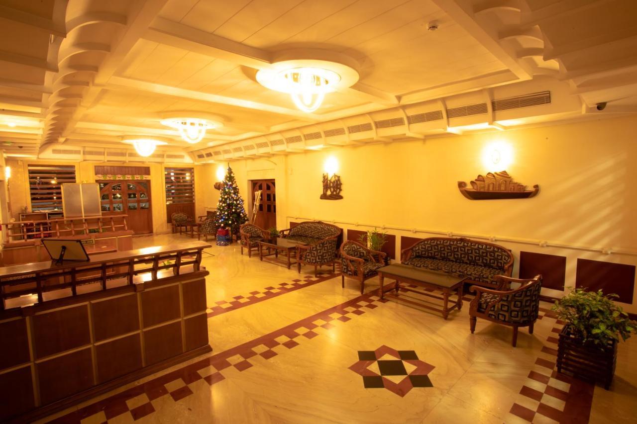 Quality Airport Hotels Nedumbassery Ngoại thất bức ảnh