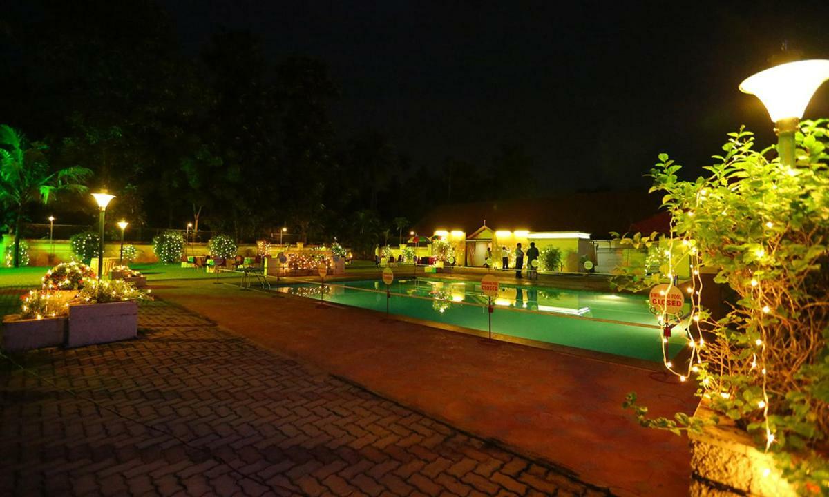 Quality Airport Hotels Nedumbassery Ngoại thất bức ảnh